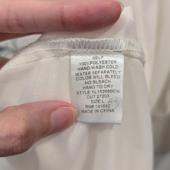 Ya Los Angeles Sheer Off-White Embroidered Kimono Style Top - Picture 6 of 6